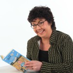 Lorna Sixsmith Author Pic - High Res